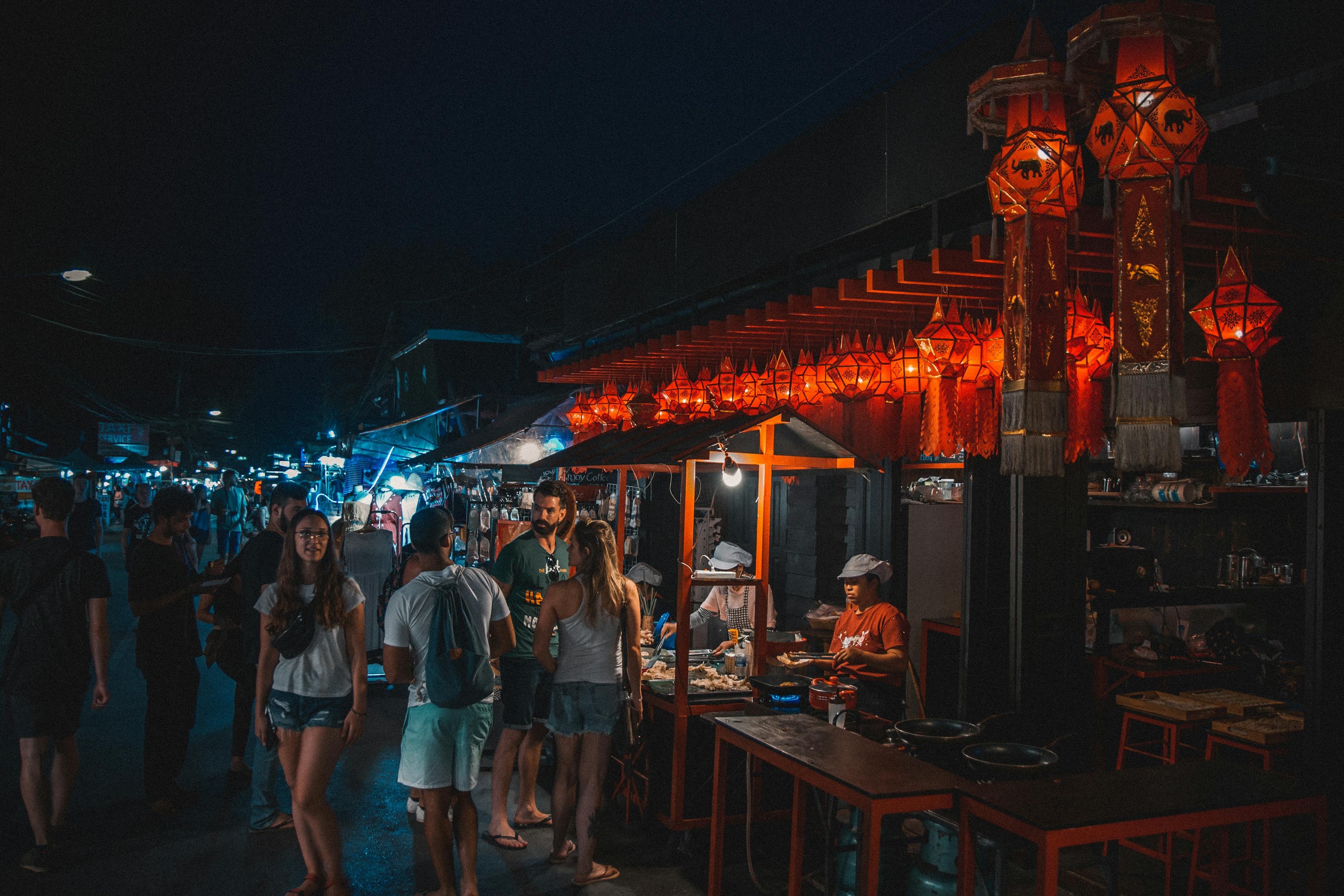 哈尔滨最新夜市，繁华重现，文化与美食的交融之夜